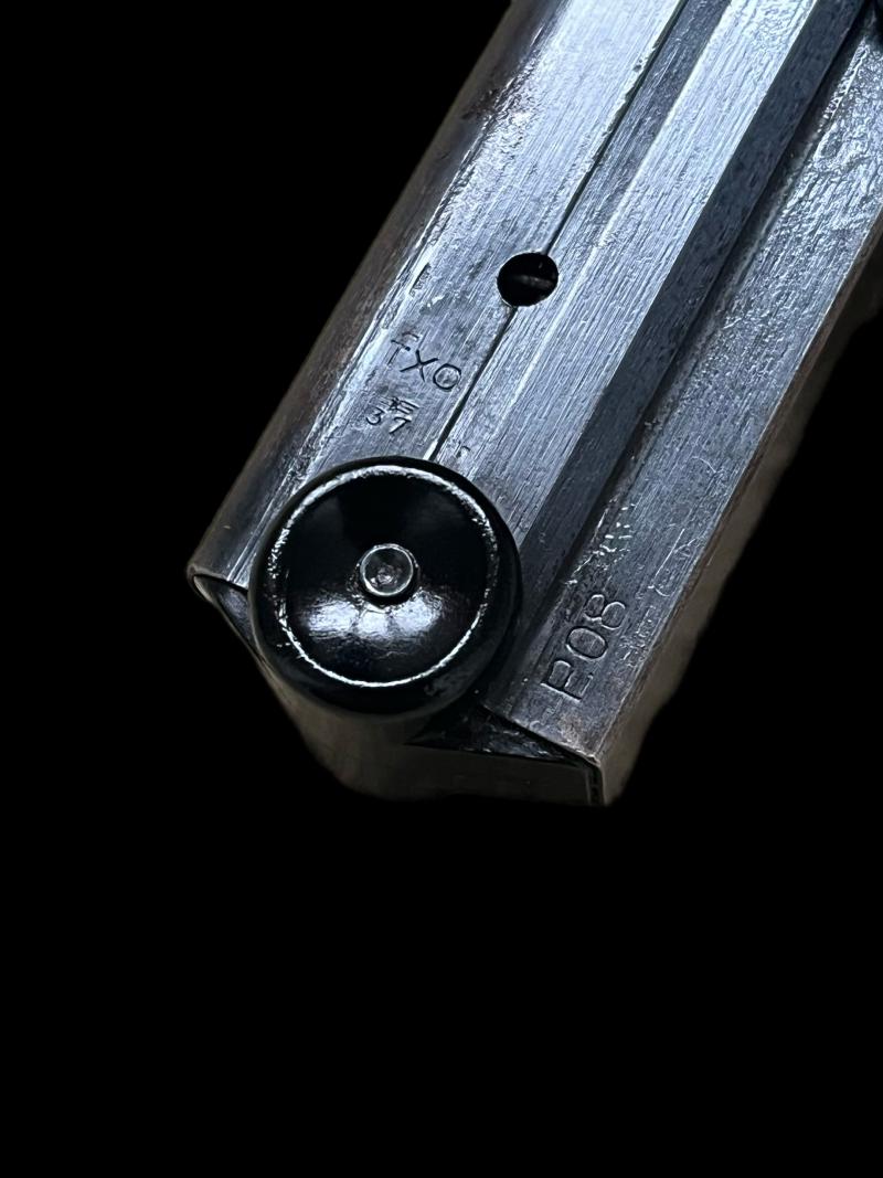 DEACTIVATED WW2 GERMAN 1939 DATED LUGER (MATCHING) (UK DEACTIVATION)