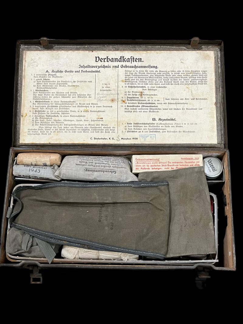 WW2 GERMAN VERBANDKASTEN (MEDICAL BOX)