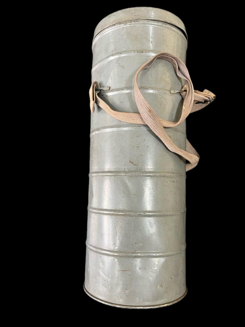 WW2 CZECH FATRA VZ.35 GAS MASK WITH FILTER AND TIN