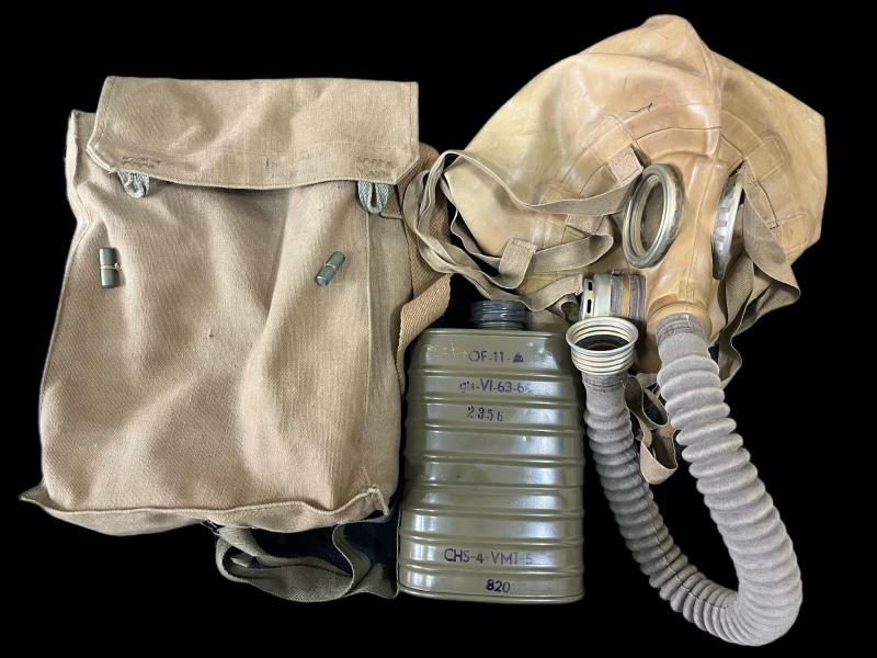CZECH HEAD INJURY GAS MASK WITH FILTER AND BAG
