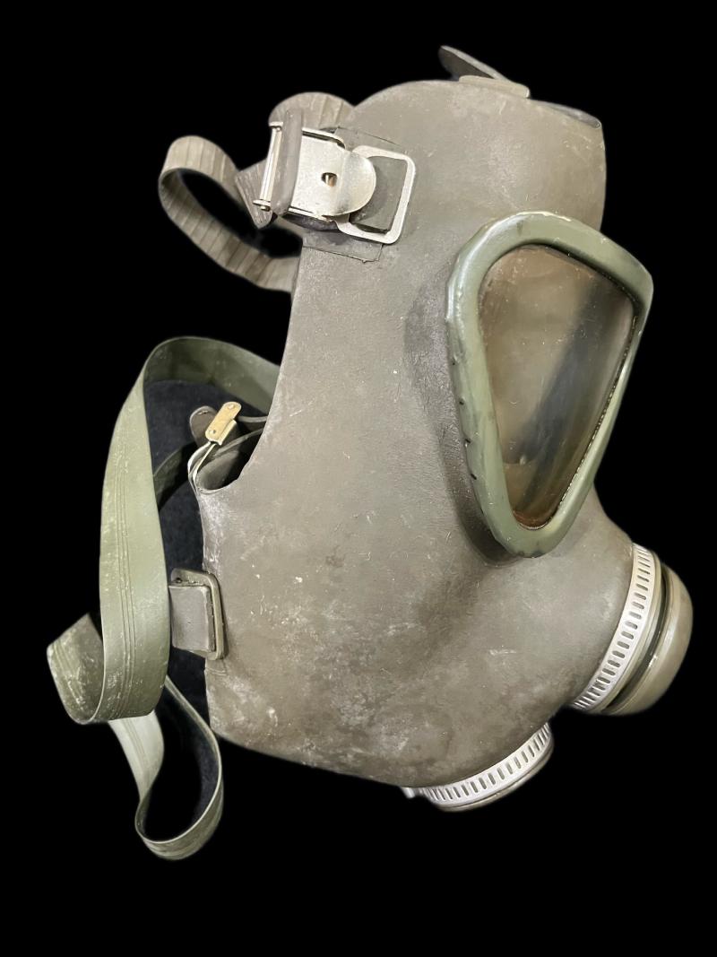 GERMAN AUER M65 GAS MASK