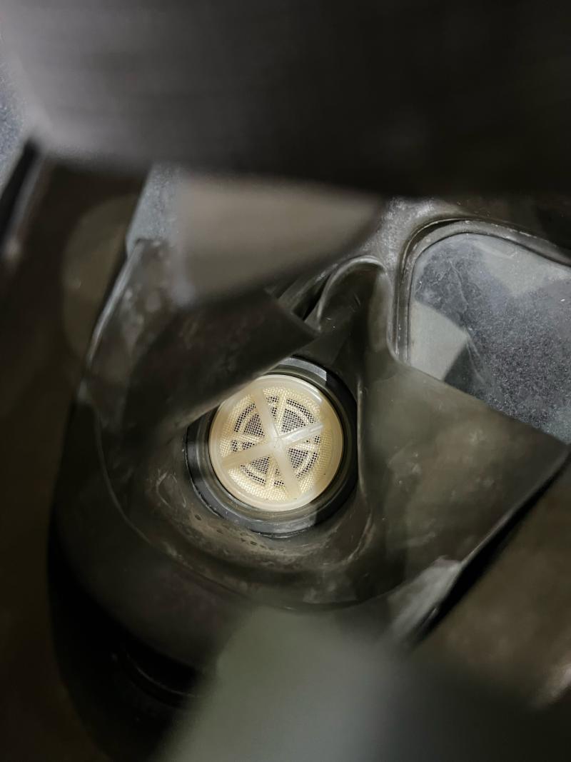 GERMAN AUER M62 GAS MASK