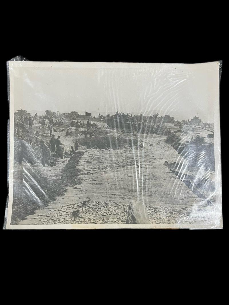 U.S TROOPS INVADE AKASHIMA