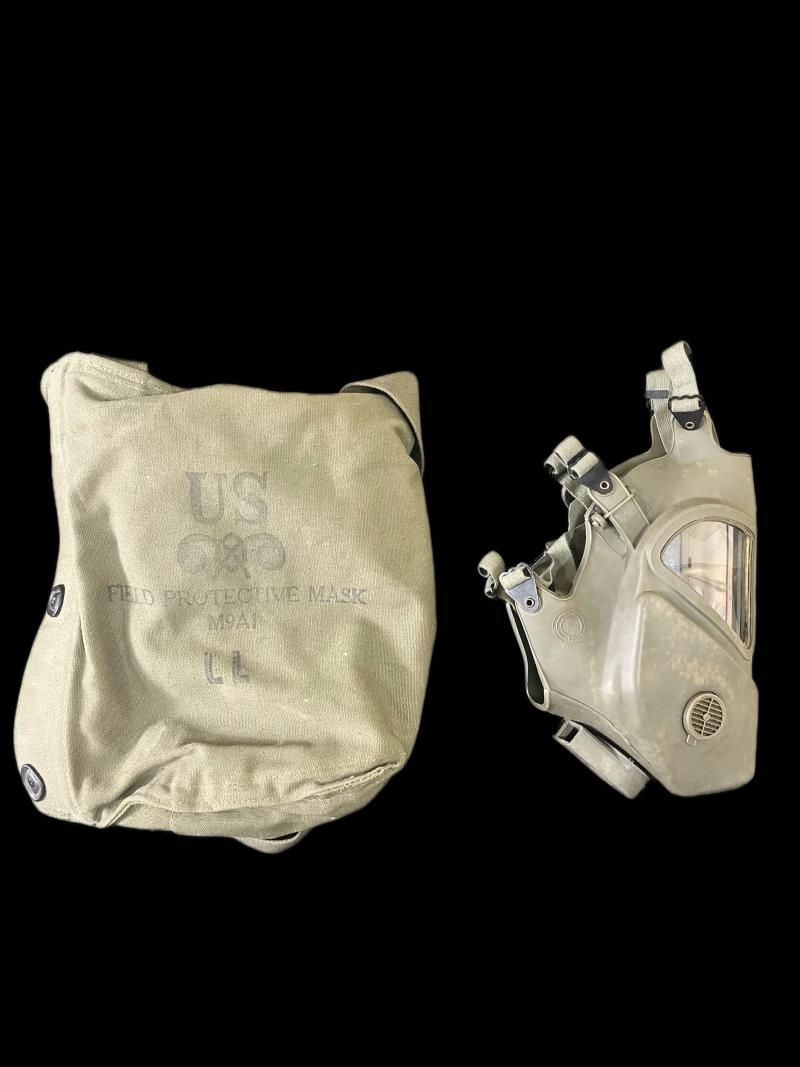 U.S VIETNAM ERA XM28E4 RIOT CONTROL GAS MASK