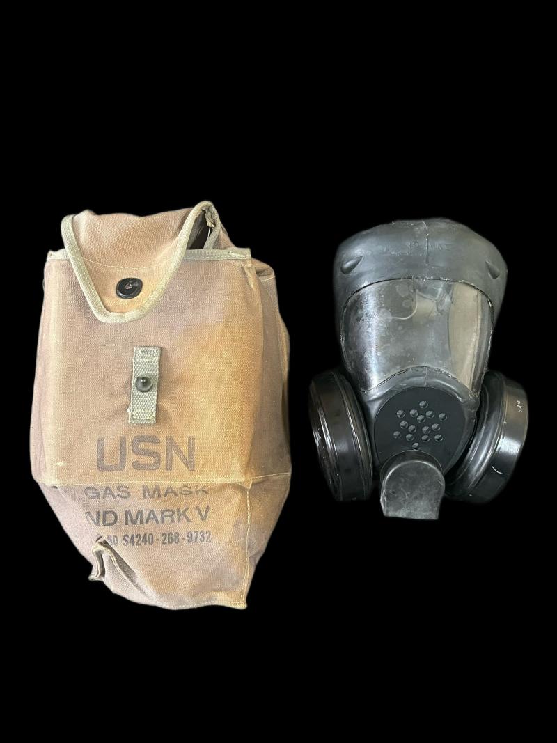 U.S. NAVY ND MARK V GAS MASK WITH BAG