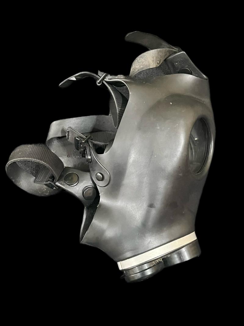 ISRAELI MODEL 4A1 GAS MASK