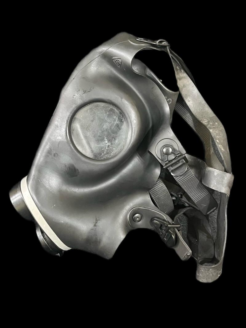 ISRAELI MODEL 4A1 GAS MASK