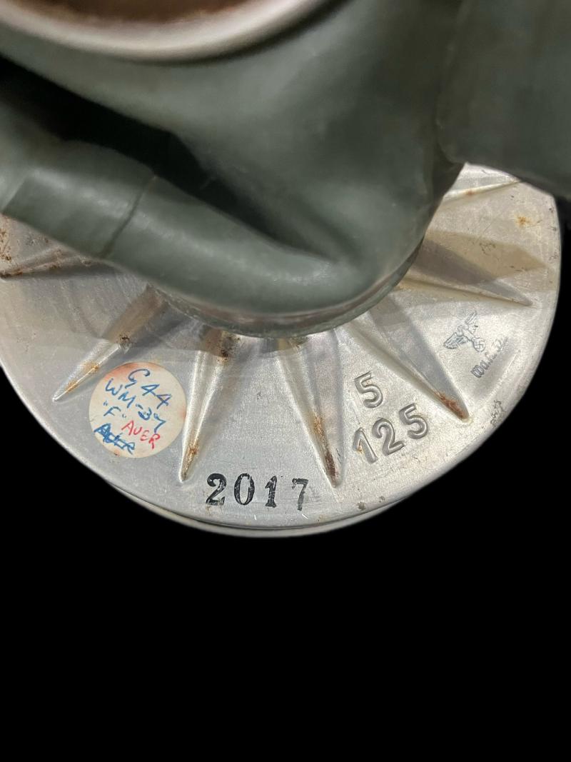 WW2 GERMAN LUFTSCHUTZ VM-37 GAS MASK WITH FILTER AND TIN