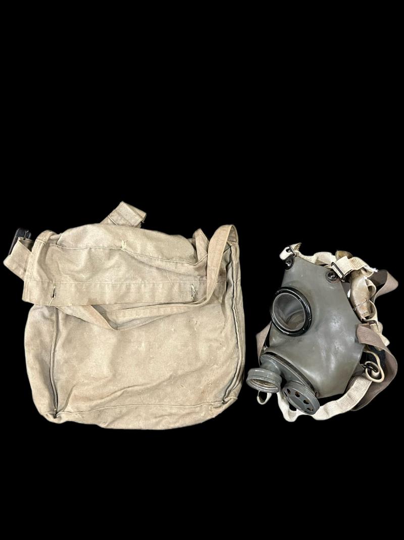 YUGOSLAVIAN M1 GAS MASK