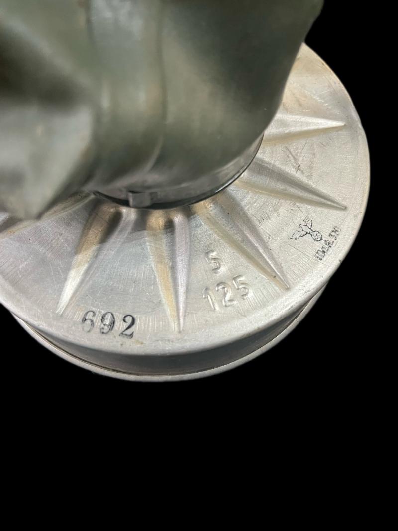 WW2 GERMAN VM-37 GAS MASK AND FILTER