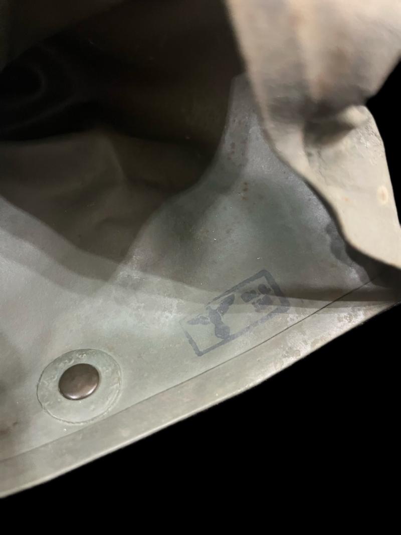 WW2 GERMAN VM-37 GAS MASK AND FILTER