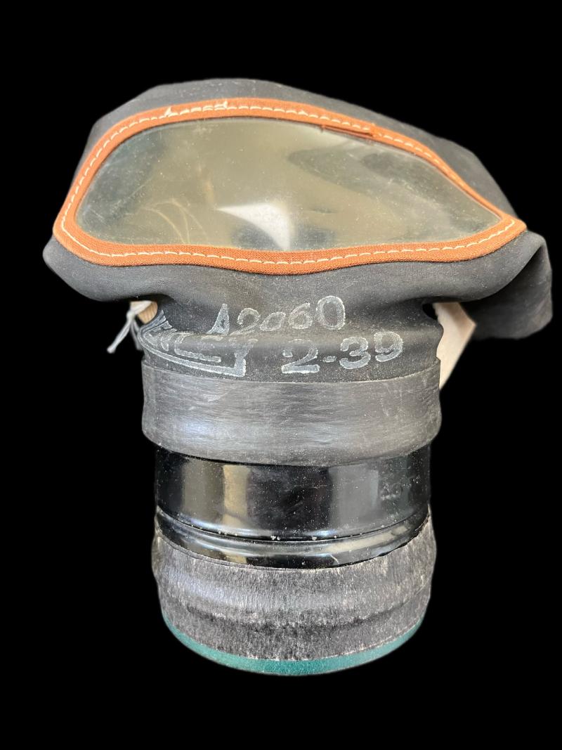 WW2 BRITISH CIVILIAN GAS MASK WITH RARE BAG