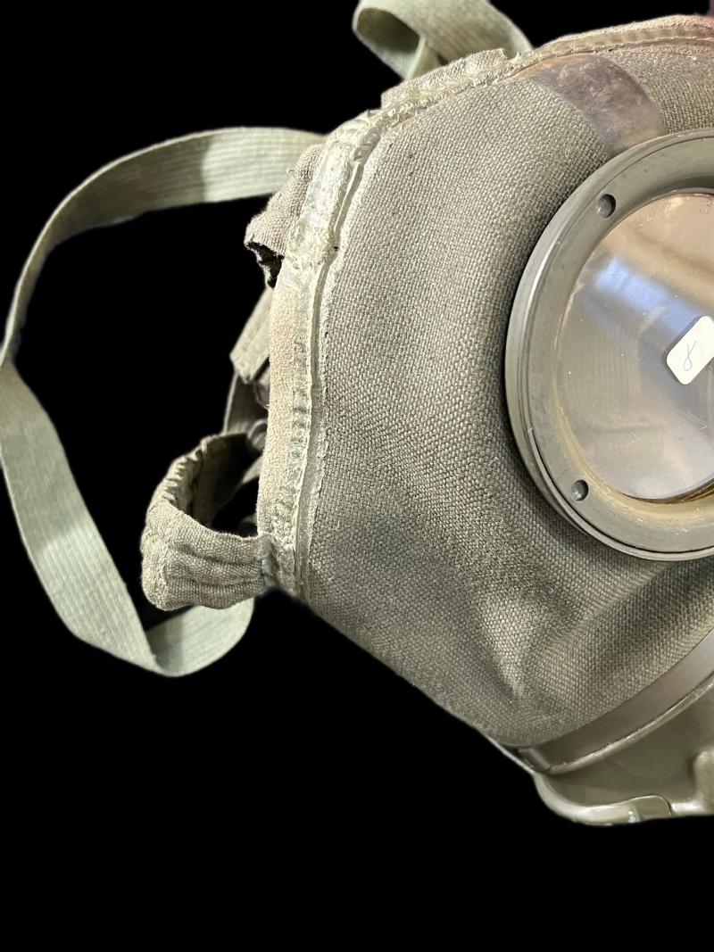 WW2 GERMAN AUER GM30 GAS MASK