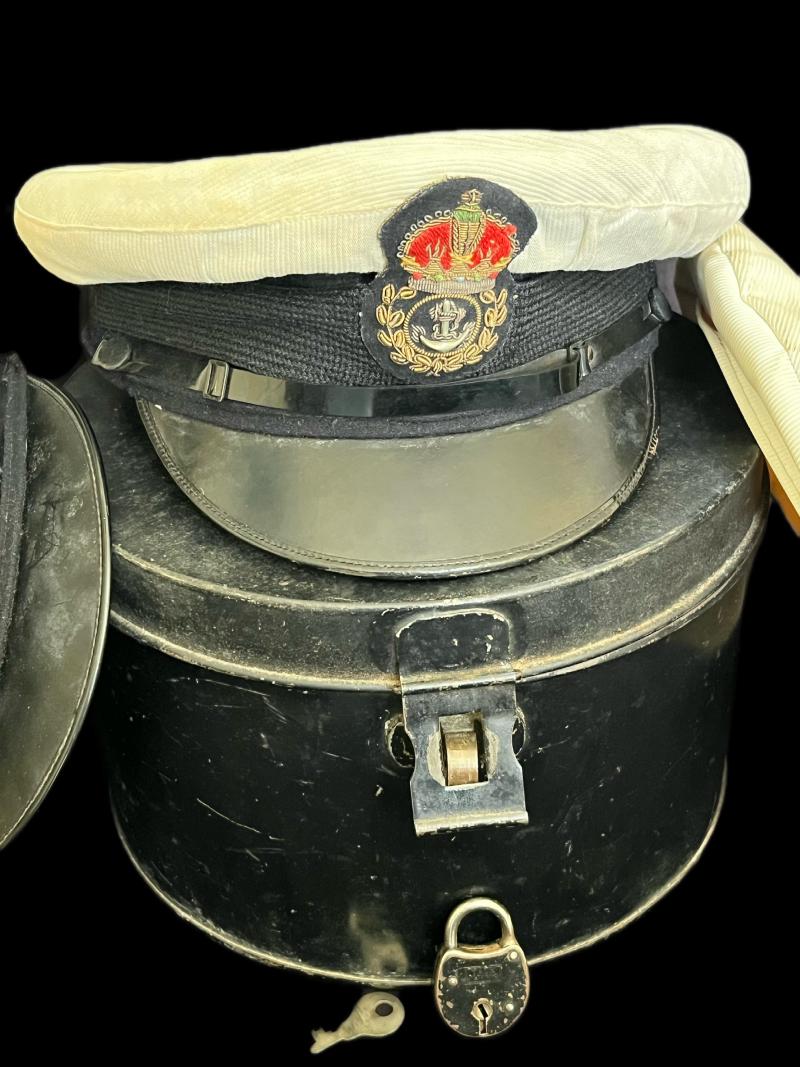 WW2 NAVY CHIEF PETTY OFFICER'S CAP AND TIN (NAMED D.KEMP)