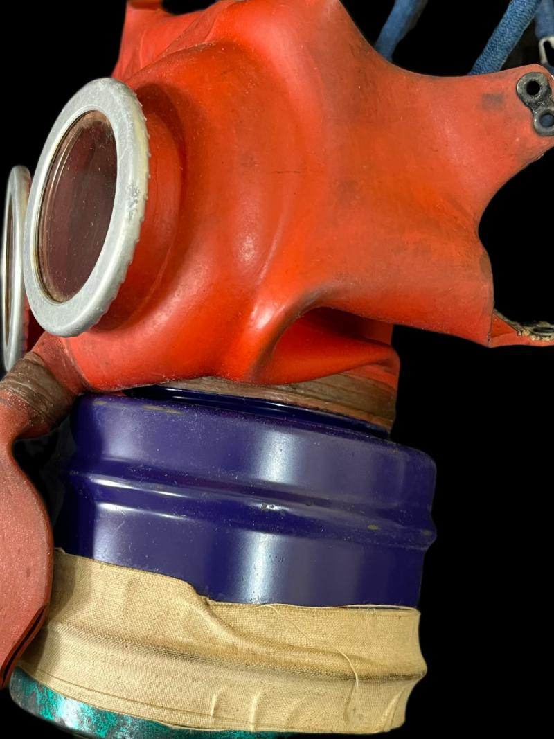WW2 BRITISH MICKEY MOUSE GAS MASK
