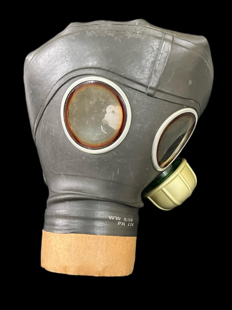 BRITISH C7 GAS MASK