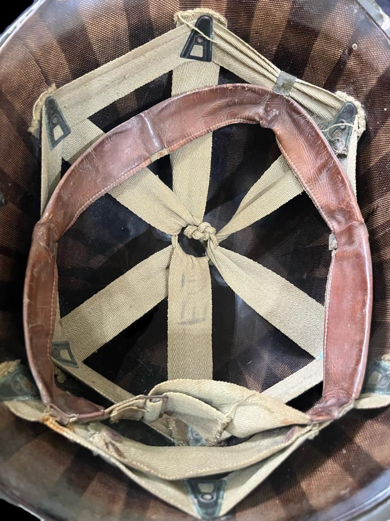 WW2 U.S. M1 FIXED BALE FRONT SEAMED HELMET