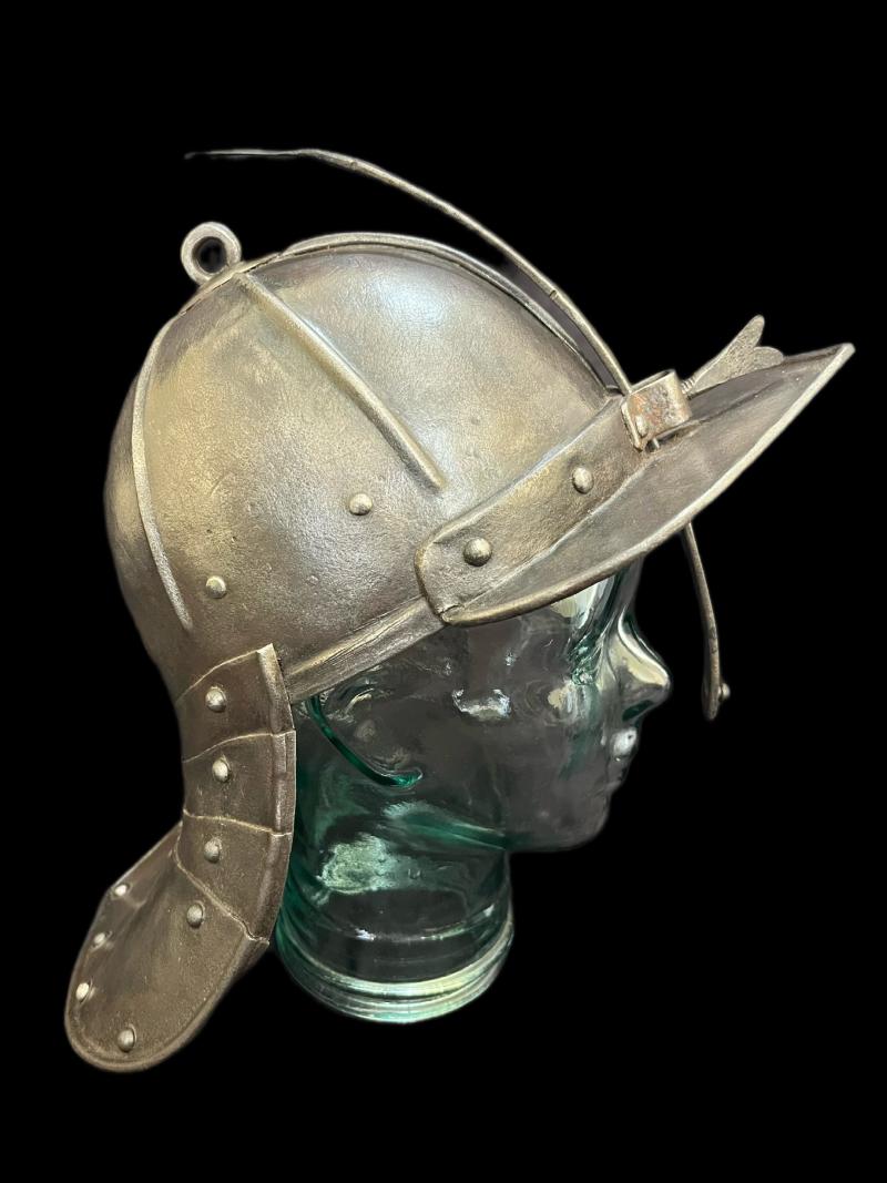 17th CENTURY ENGLISH CIVIL WAR PERIOD LOBSTER TAILED HELMET