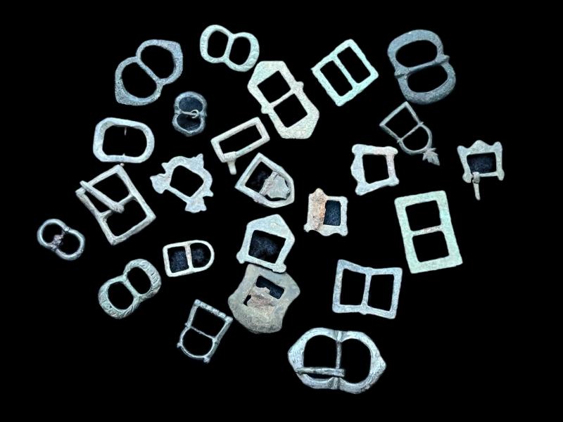 ENGLISH CIVIL WAR BELT/STRAP BUCKLES (ONE ONLY)