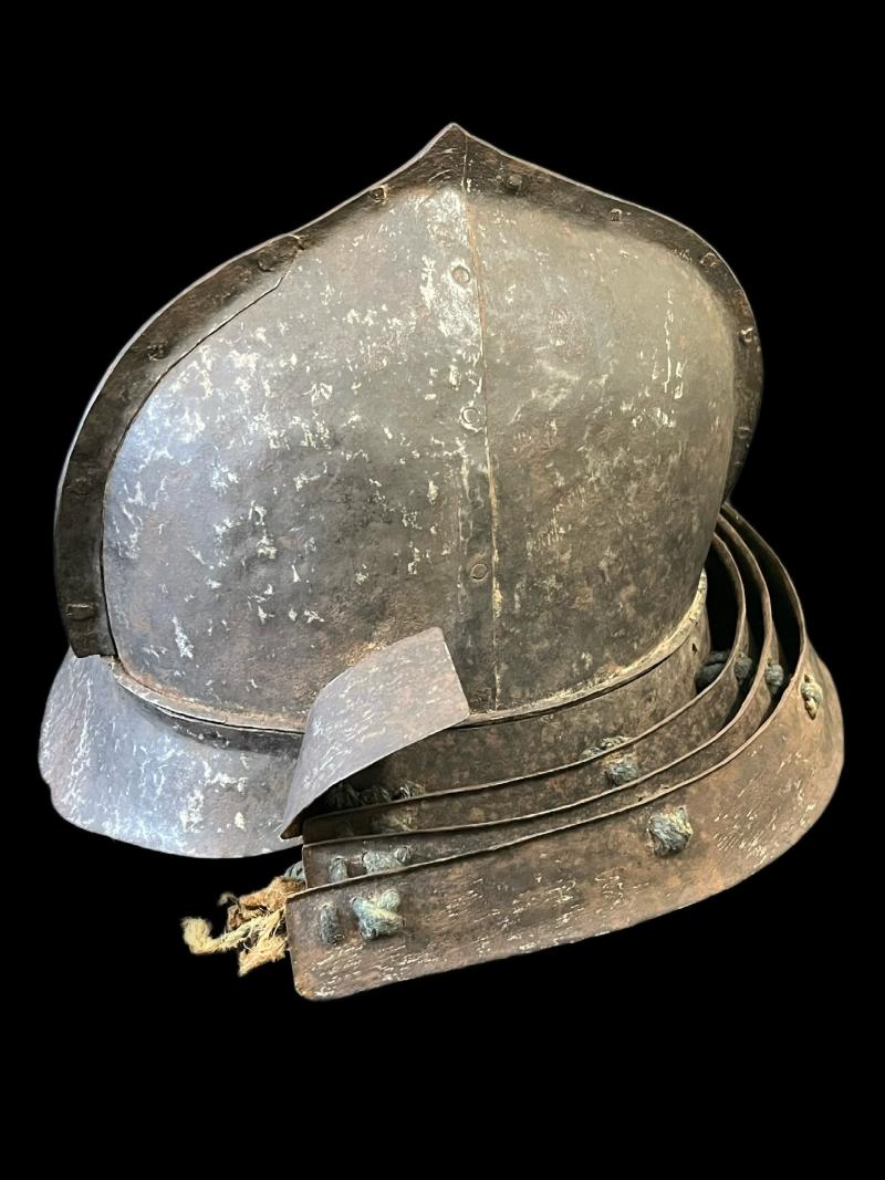 17TH-18TH CENTURY JAPANESE SAMURAI KAWARI KABUTO HELMET (EDO PERIOD)