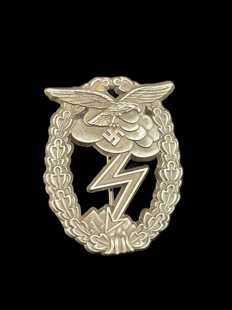 REPRODUCTION WW2 GERMAN LUFTWAFFE GROUND ASSAULT BADGE