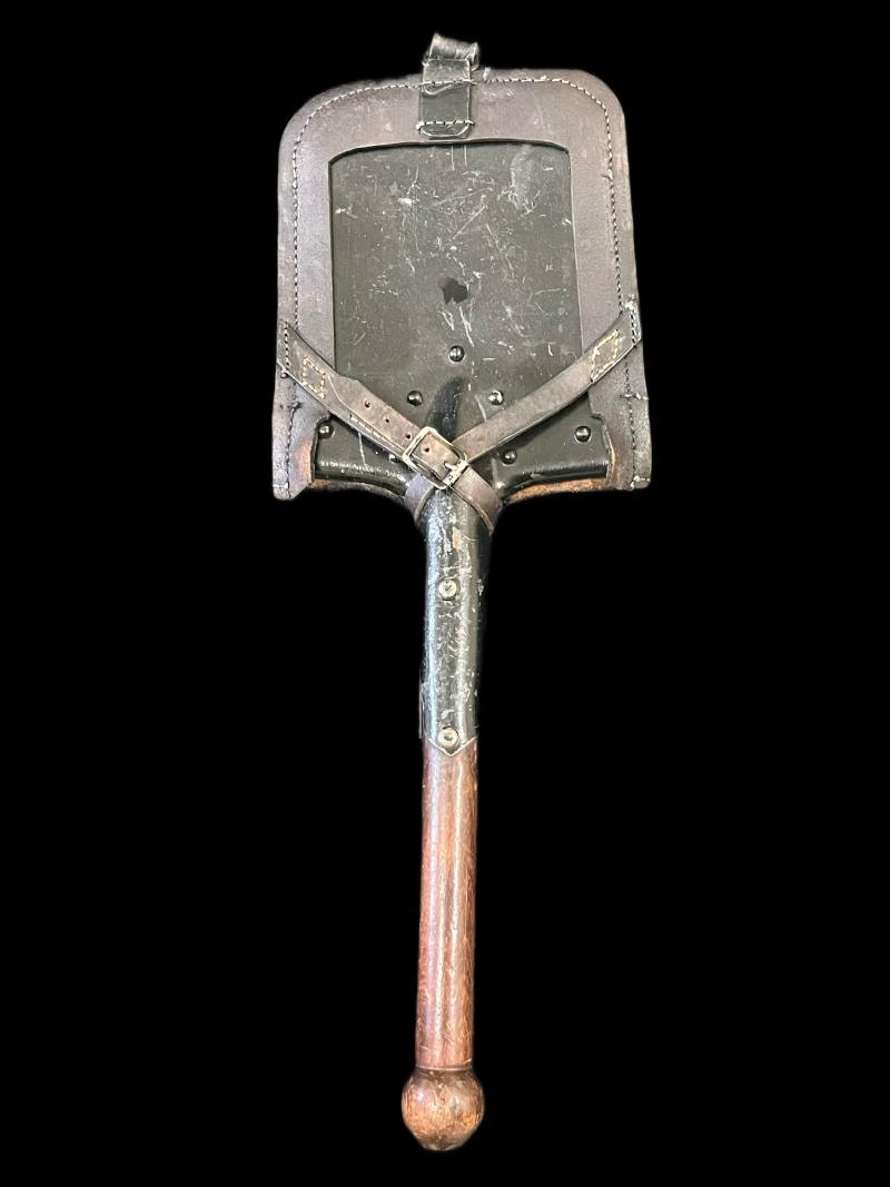 REPRODUCTION WW2 GERMAN ENTRENCHING TOOL