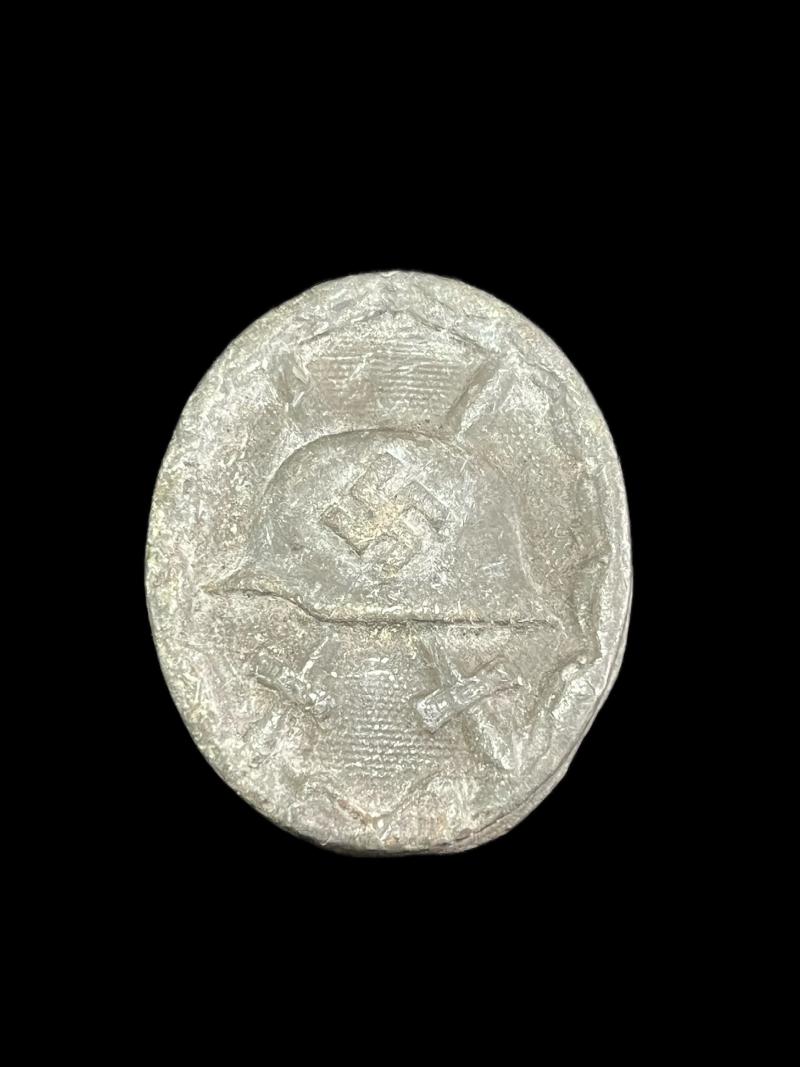 REPRODUCTION CAST WW2 GERMAN WOUND BADGE