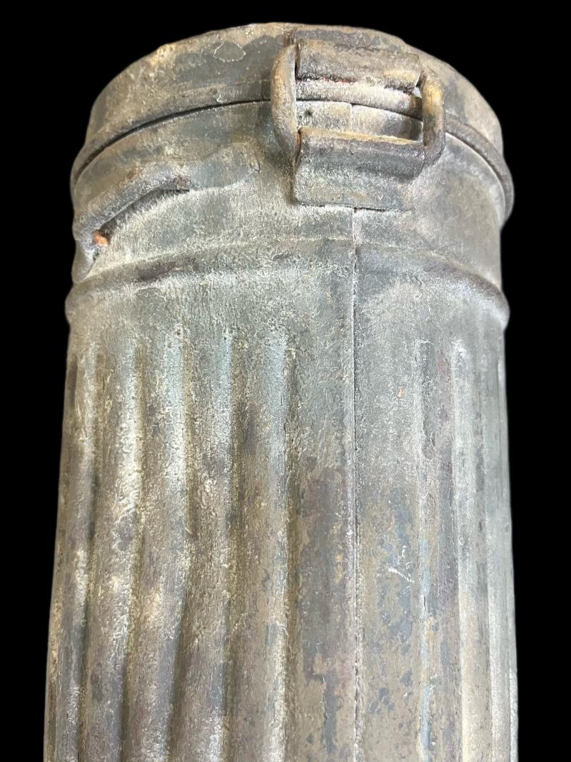 WW2 GERMAN CAMO GAS MASK TIN