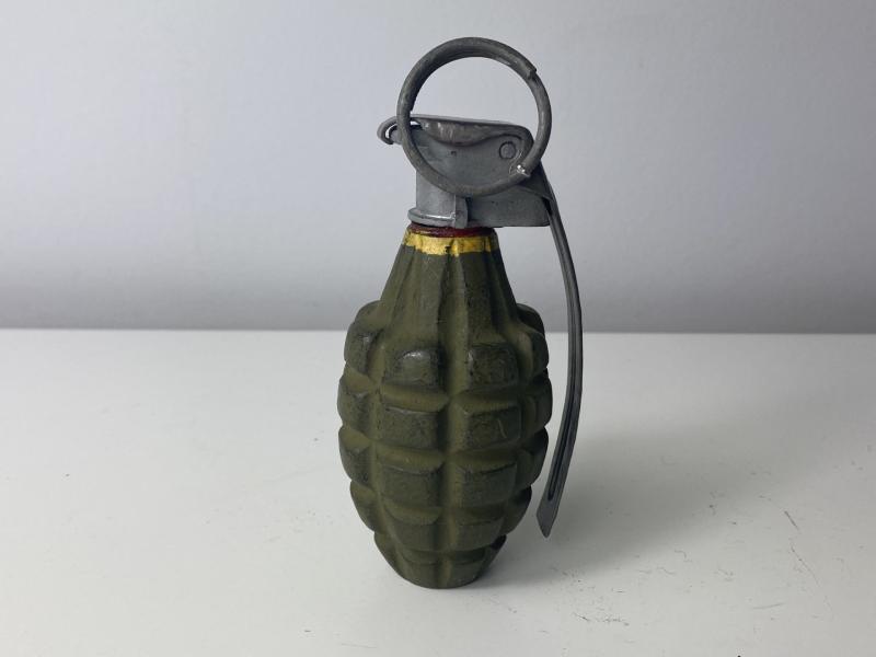 REPRODUCTION U.S. PINEAPPLE GRENADE