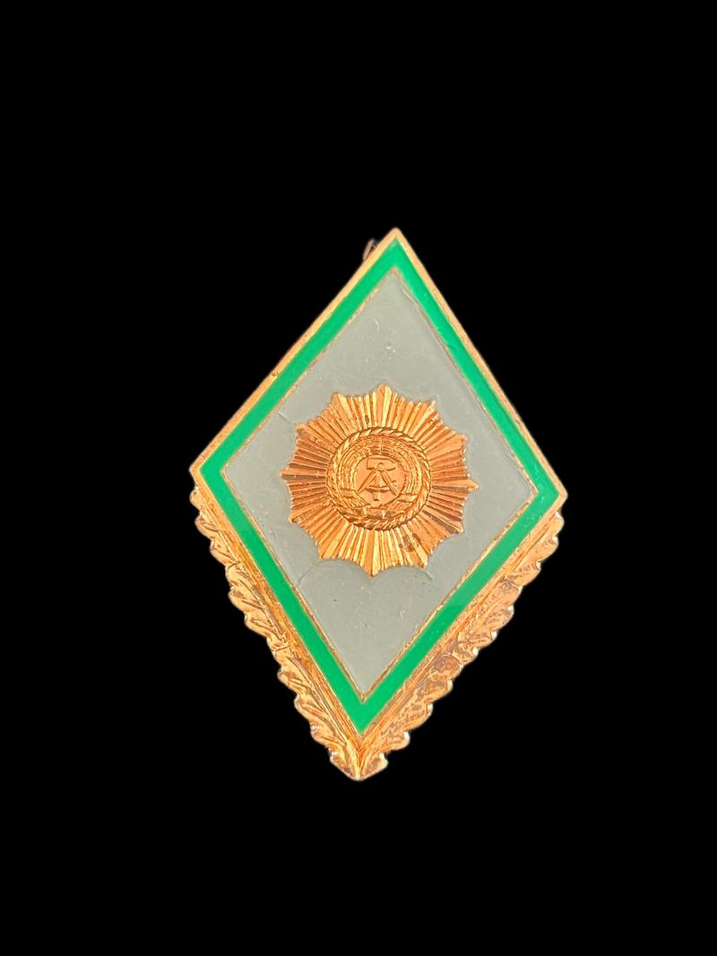 EAST GERMAN OFFICER ACADEMY MDI BADGE