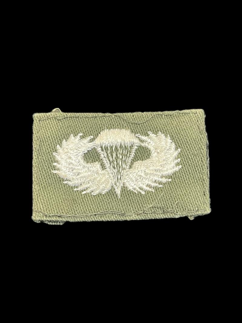 U.S. ARMY EARLY VIETNAM PARACHUTE WING PATCH