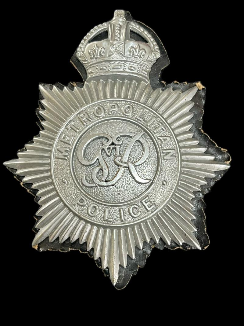 METROPOLITAN POLICE HELMET BADGE WITH BACKING