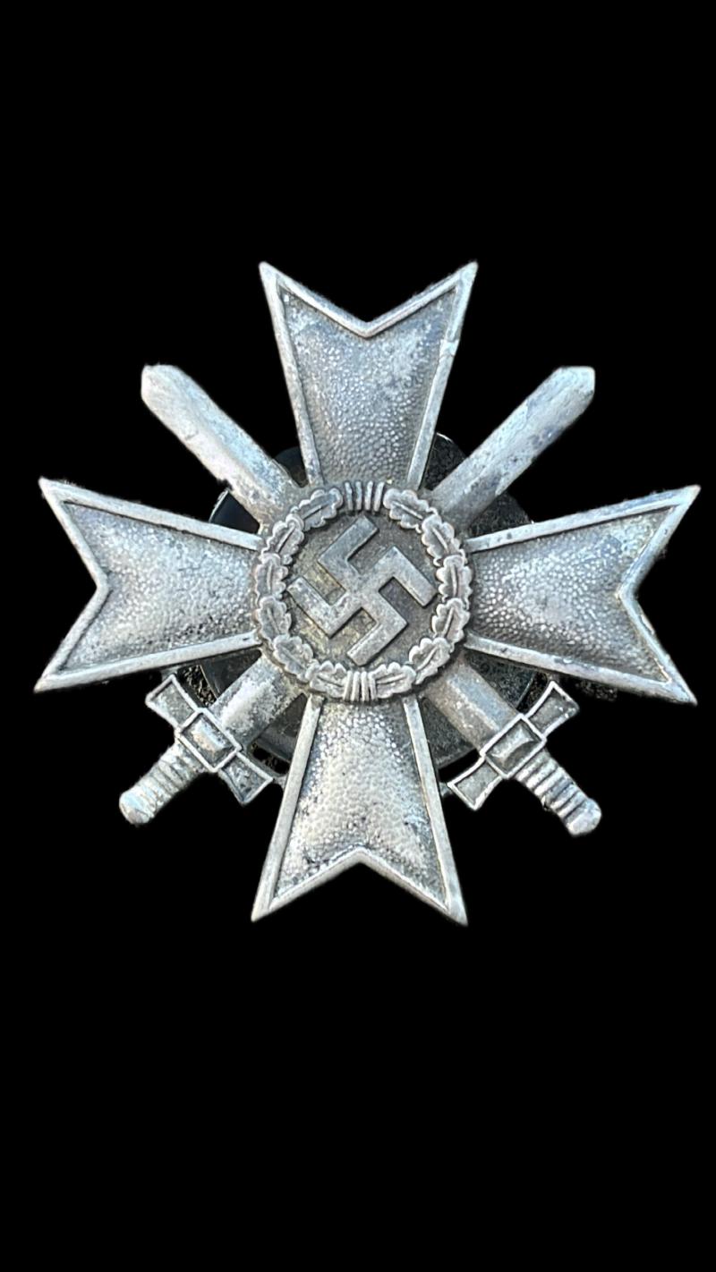 WW2 GERMAN WAR MERIT 1ST CLASS WITH SWORDS SCREWBACK