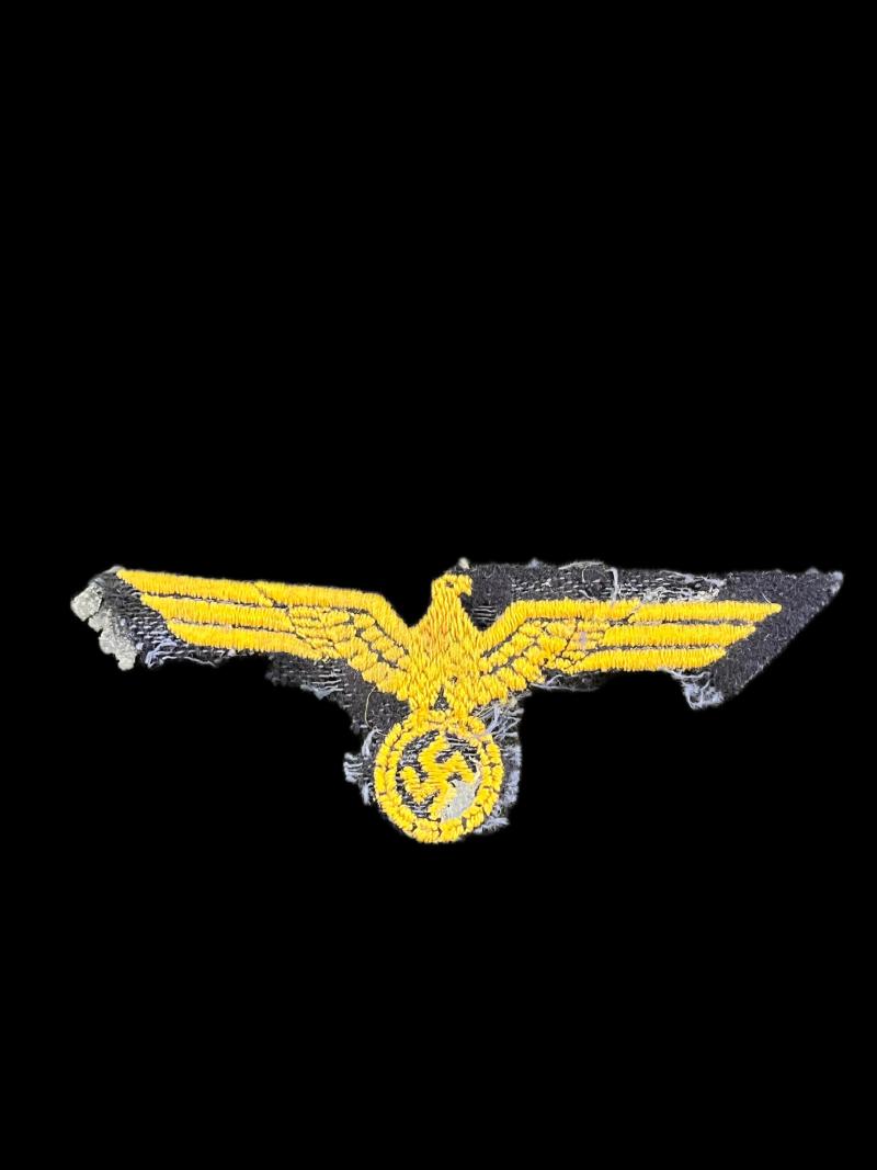 WORN WW2 GERMAN KRIEGSMARINE BREAST EAGLE PATCH