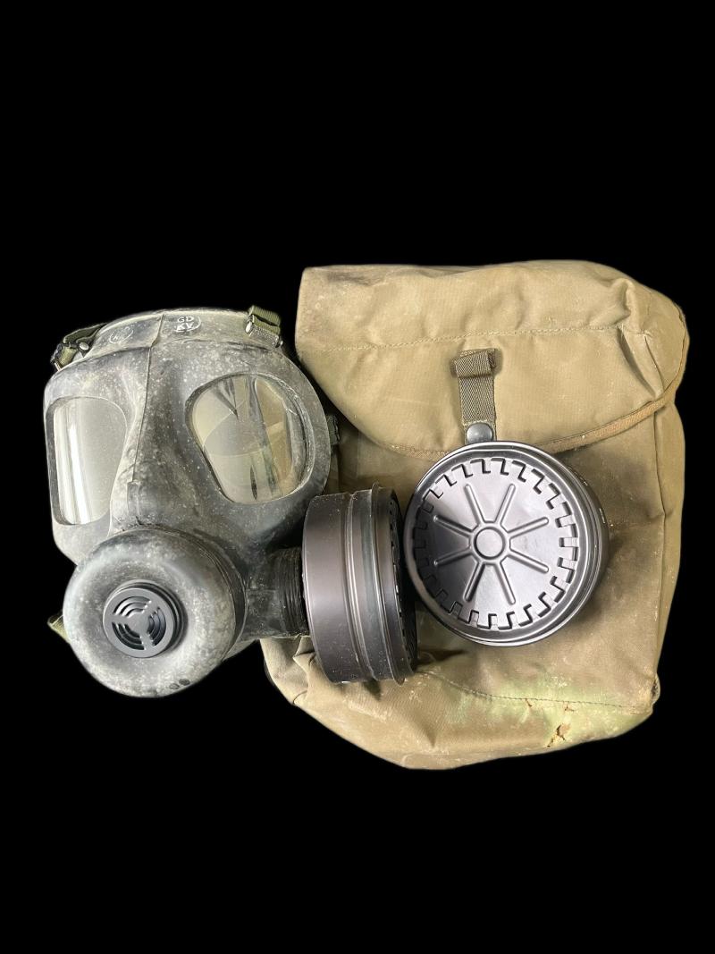 BRITISH S6 GAS MASK AND FILTER