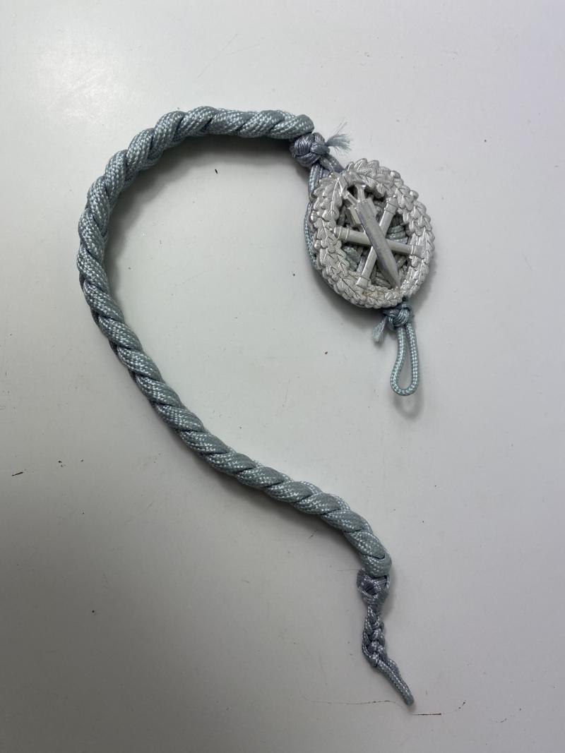 EAST GERMAN ARMY ARTILLERY LANYARD