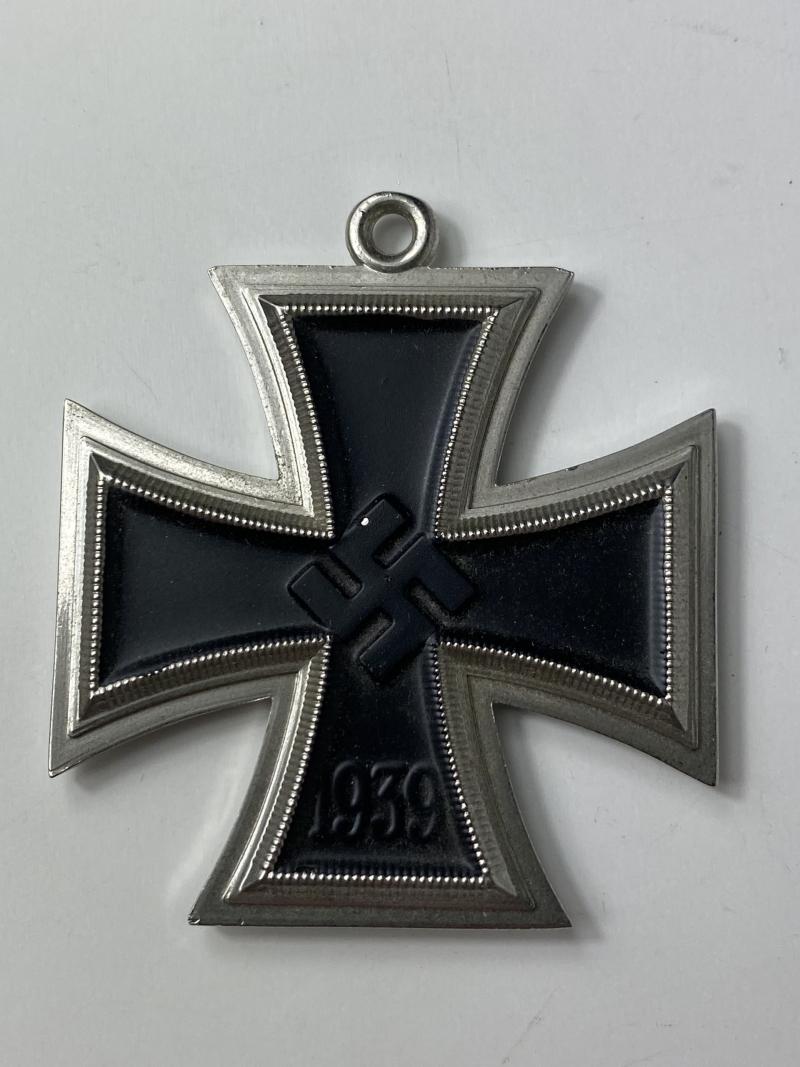 REPRODUCTION WW2 GERMAN IRON CROSS 2ND CLASS