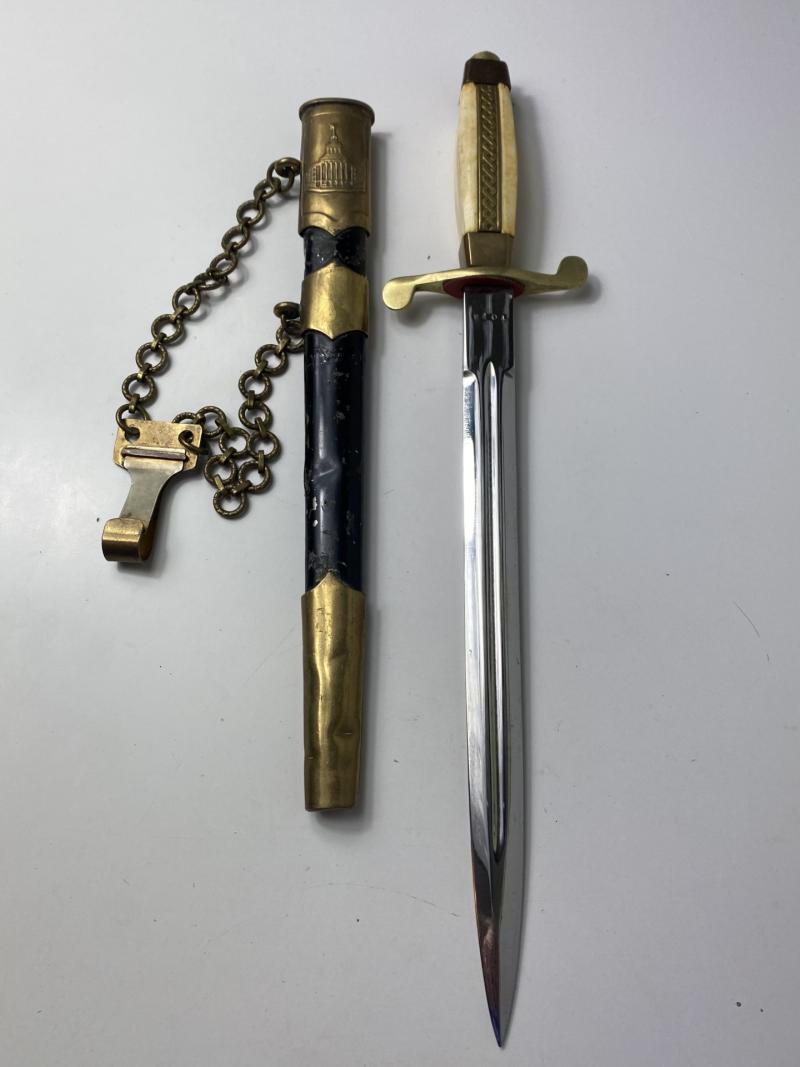 BULGARIAN M1951 OFFICER'S NAVAL DAGGER WITH SCABBARD AND CHAIN