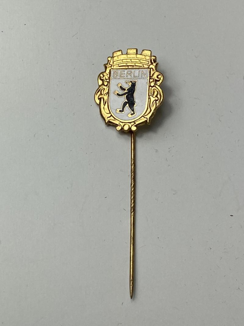 BERLIN PIN BADGE