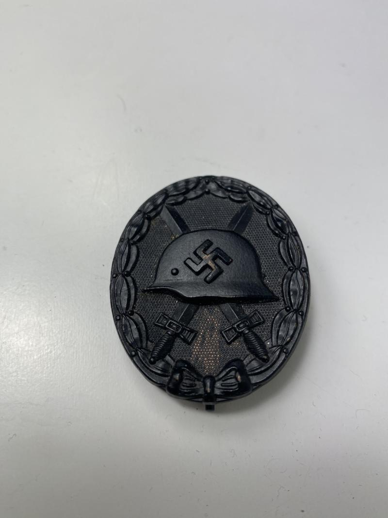 REPRODUCTION WW2 GERMAN BLACK WOUND BADGE