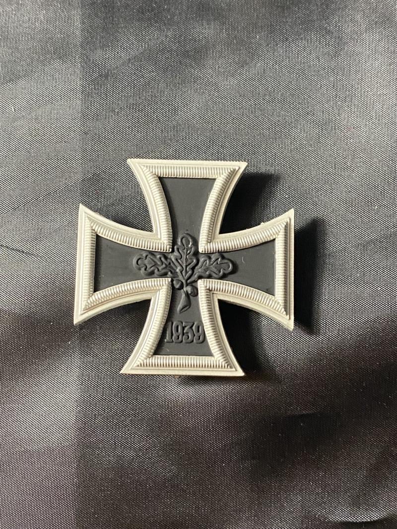 REPRODUCTION WW2 GERMAN IRON CROSS FIRST CLASS