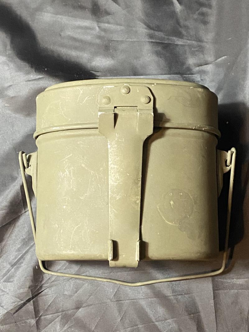 REPRODUCTION WW2 GERMAN CANTEEN