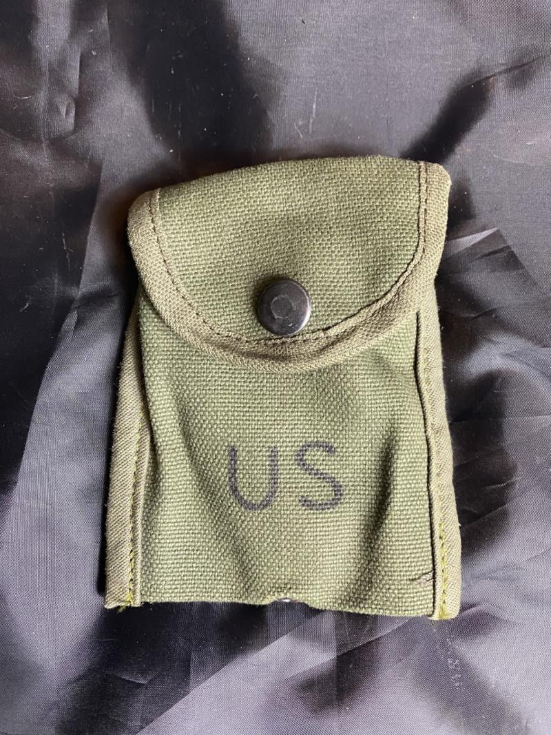 U.S. MILITARY WEBBING POUCH