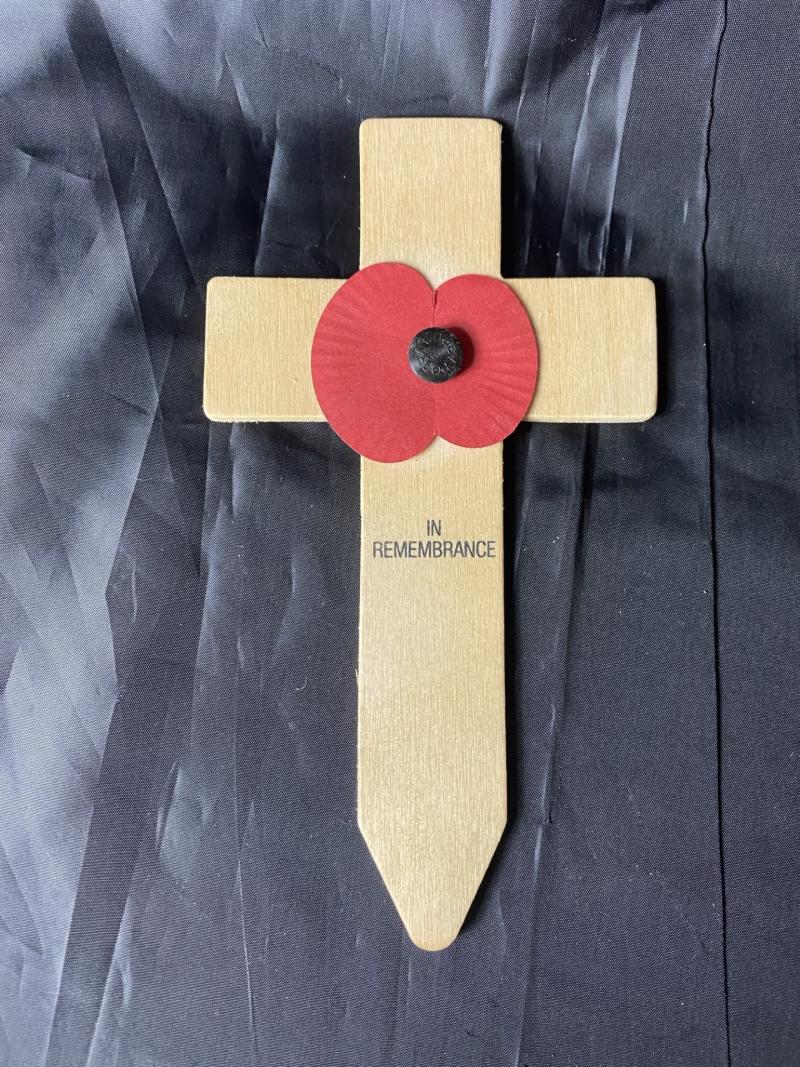 IN REMEMBRANCE CROSS WITH POPPY