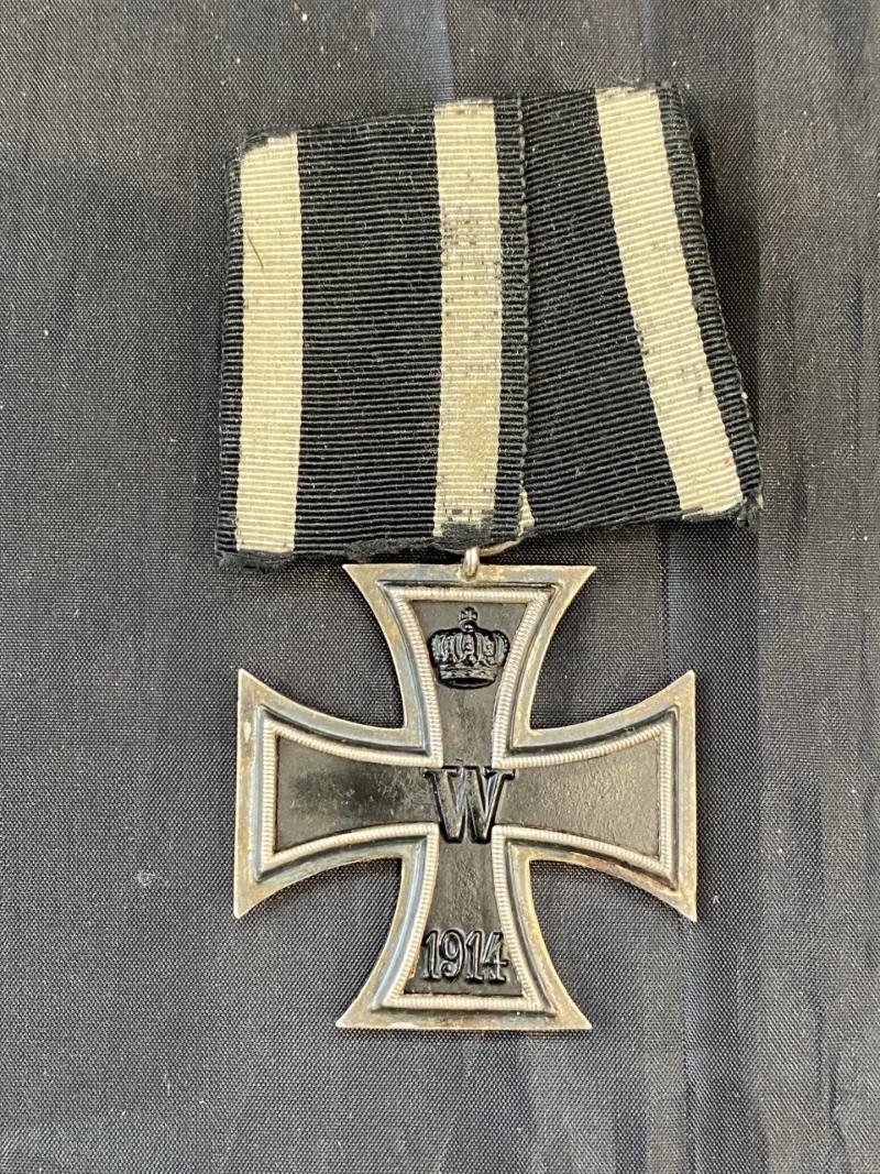 WW1 GERMAN INDIVIDUALLY MOUNTED 2ND CLASS IRON CROSS ON PRUSSIAN MOUNT