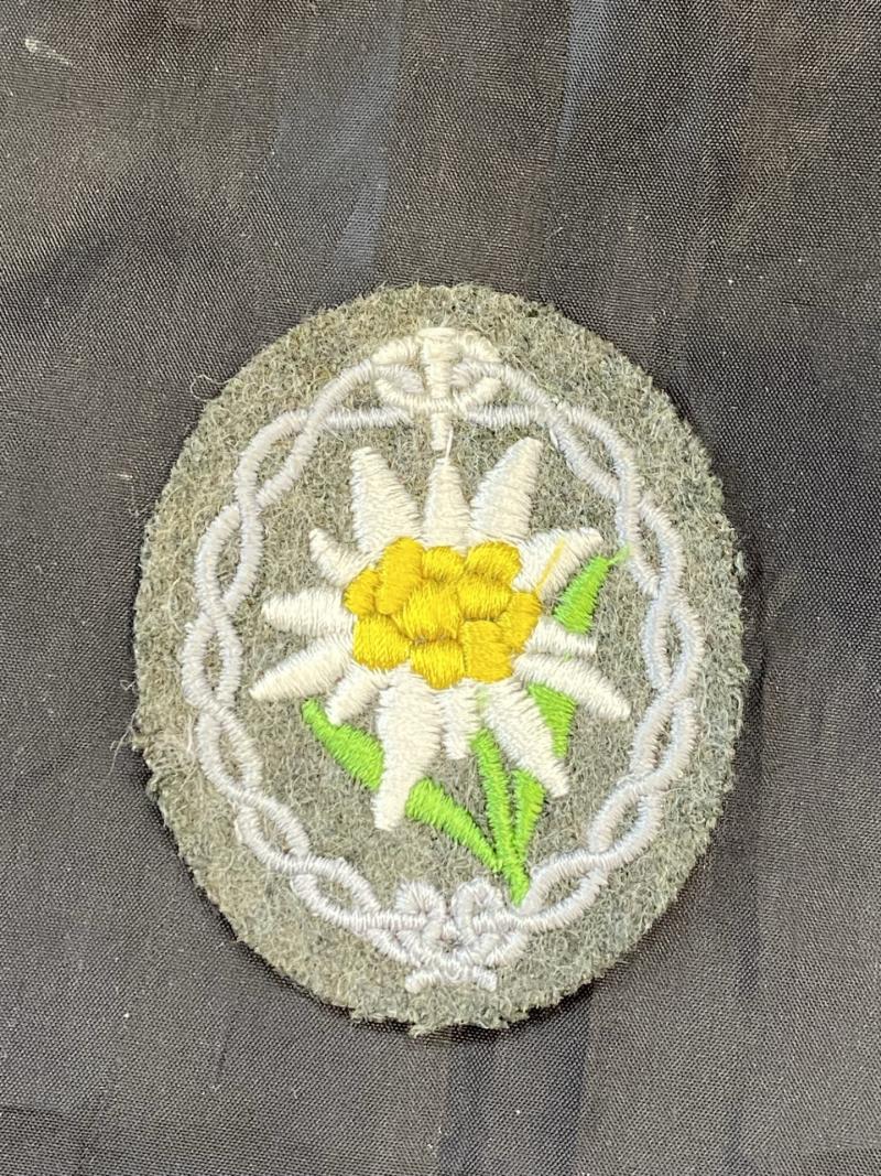 WW2 GERMAN ARMY EMBROIDERED EDELWEISS SLEEVE BADGE.