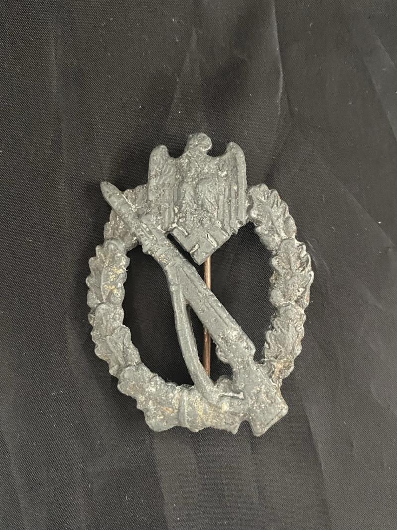 REPRODUCTION WW2 GERMAN INFANTRY ASSAULT BADGE