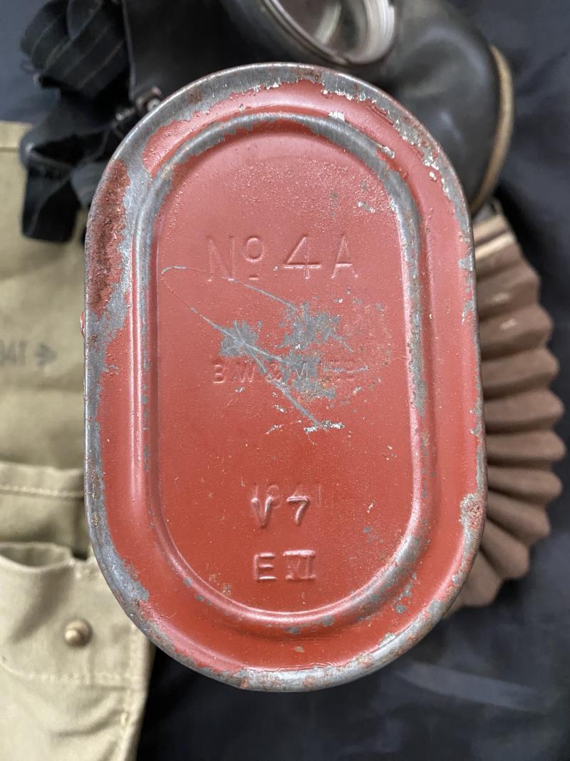 Chase Militaria | WW2 BRITISH GENERAL SERVICE GAS MASK AND CONTENTS