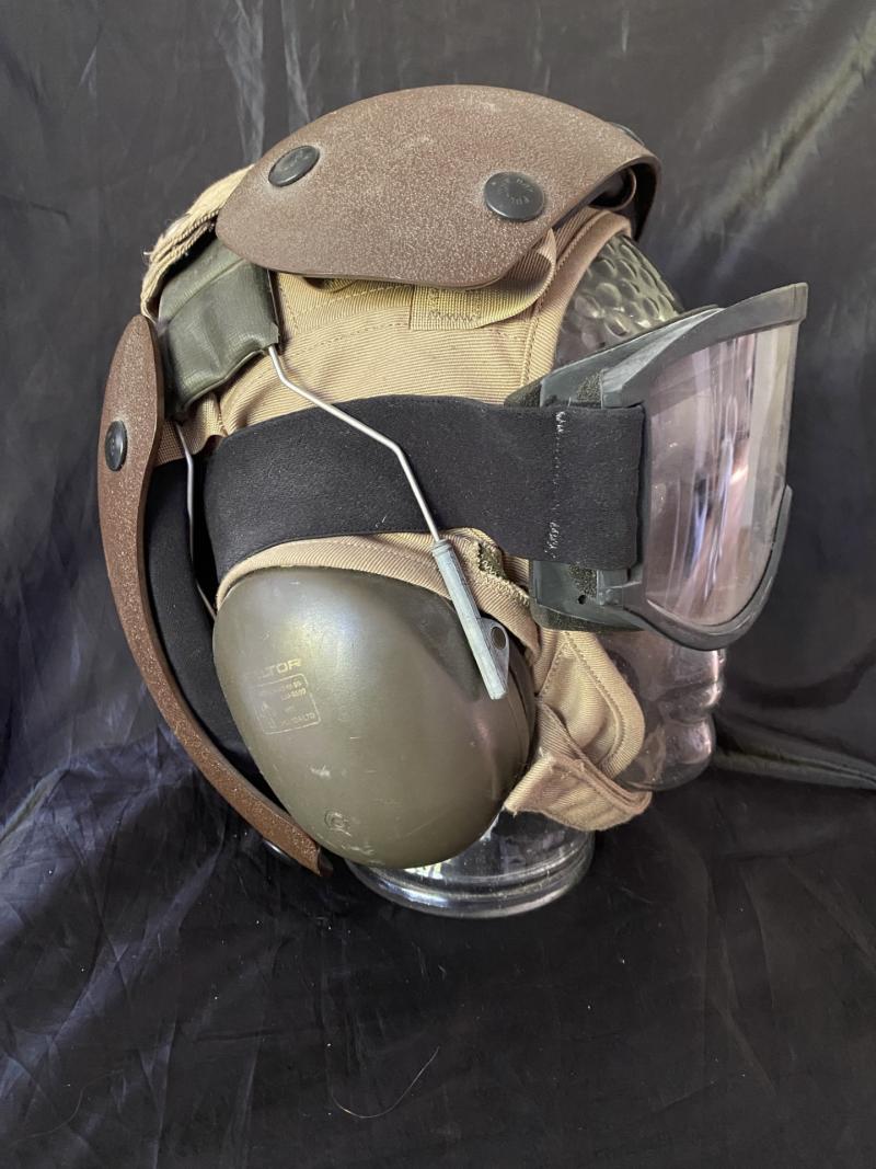 U.S FLIGHT DECK CREWMANS HELMET/EAR PIECES AND GOGGLES