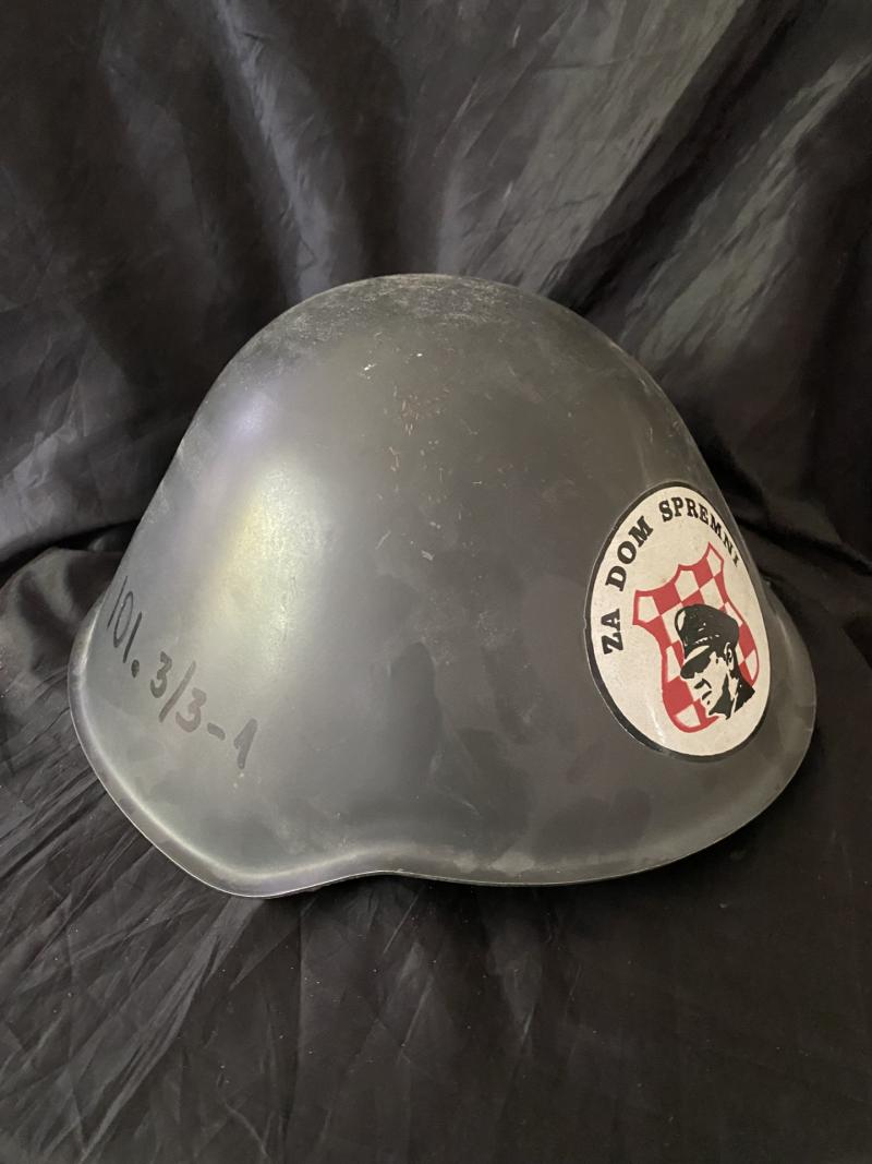 CROATIAN M56-76 HELMET WITH FRONT DECAL